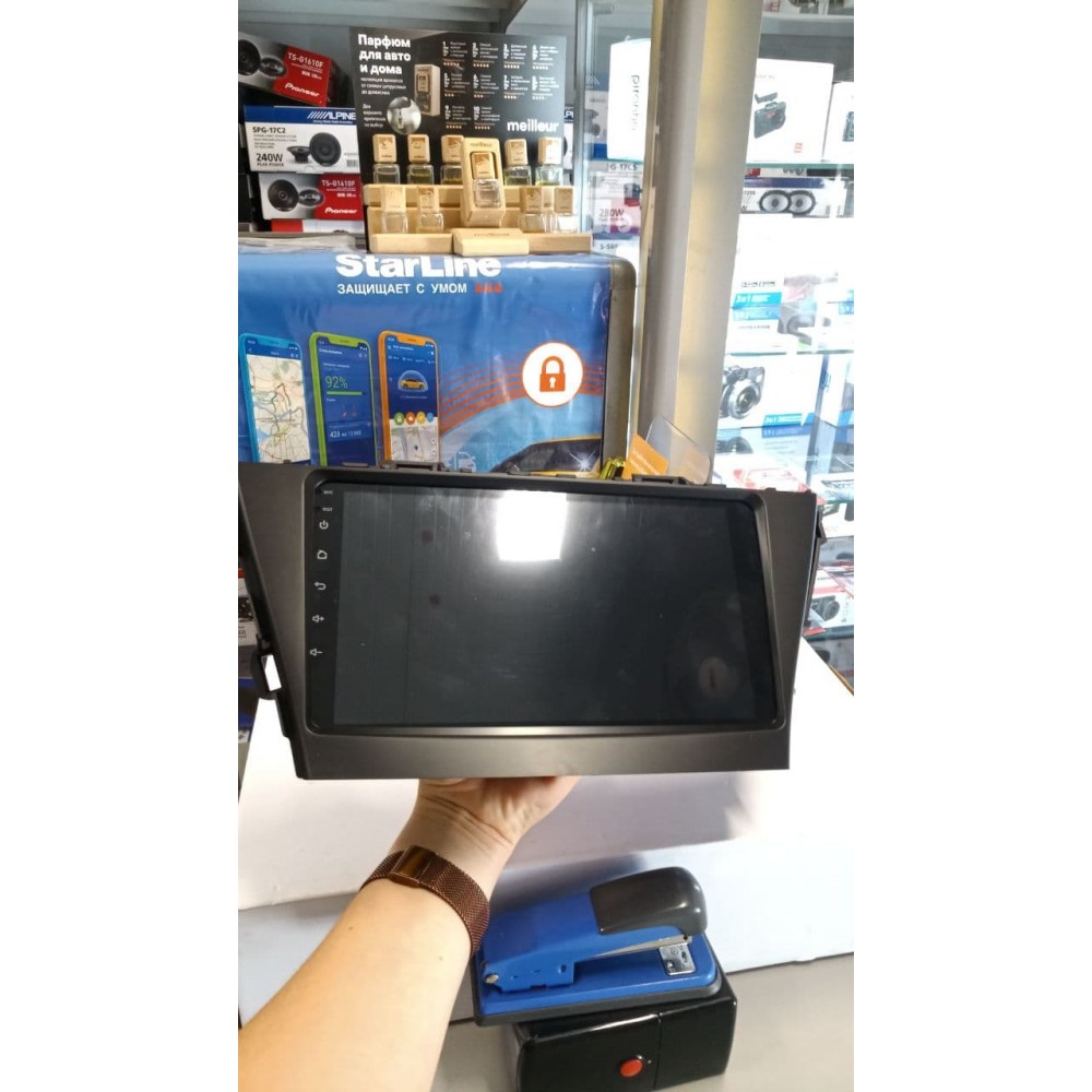 TOYOTA PRIUS 2013 9"